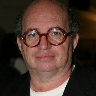 Paco de la Peña sale del Museo Regional