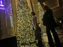 A tres días de la Navidad, las calles de Nueva York están llenas de compradores que buscan las rebajas de última hora. AP  /