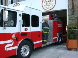 La Dirección de Bomberos y Protección Civil tapatía ha decomisado más de 300 kilogramos de esta mercancía en el comercio informal.  /