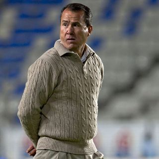 Efraín Flores lamenta la salida de Elías Hernández