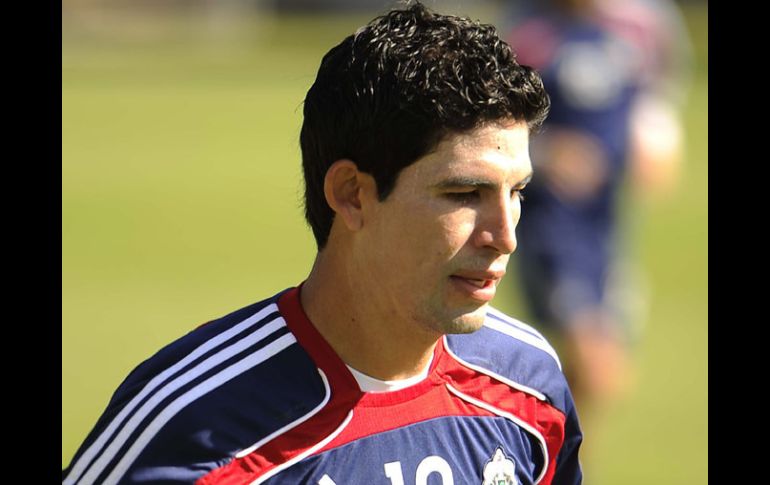 Jonny Magallón espera que Chivas vaya por el camino de mejorar a cada partido.  /