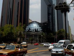 El centro bursátil local opera en línea con los índices de Wall Street. ARCHIVO  /