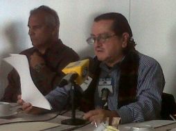 El grupo de colonos tapatíos afectados realizó rueda de prensa para dar a conocer los pormenores de las quejas interpuestas.  /