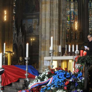 Despiden a Havel con funeral de Estado