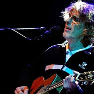 Luis Alberto Spinetta aclara su estado de salud