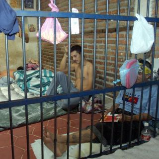 Disfrutarán de pasta, pollo y ponche reos del Edomex en Navidad