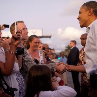 La familia Obama pasa la Navidad lejos de reflectores en Hawai