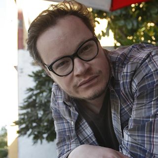 Lanzan en tiendas digitales ''Leonel García y sus amigos en Navidad''