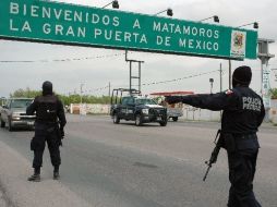 Las carreteras de lso estados fronterizos en México se han vuelto intransitables por la presencia de grupos criminales. AFP  /
