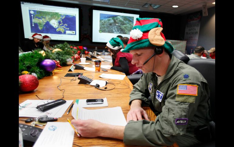 El NORAD ha informado a niños ansiosos la ubicación de Santa Claus cada año desde 1955. AP  /
