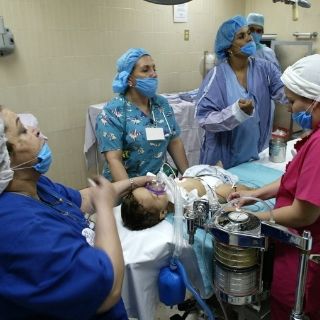 Mujer regia recibe corazón nuevo como regalo de Navidad