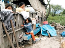 Entre 2010 y 2011, se sumaron 3.2 millones de personas en situación de pobreza. ARCHIVO  /