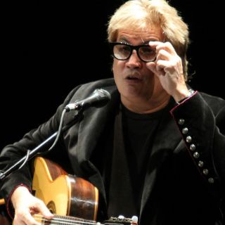 Admite Amaury Pérez que la Navidad es tabú en su país natal