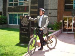 El Palacio de La Moneda es el único lugar al que Leal no ha llegado en bicicleta. NTX  /