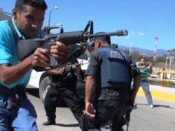 El mandatario guerrerense debe explicar el actuar de corporaciones policiacas en la represión de la protesta.  EL UNIVERSAL  /