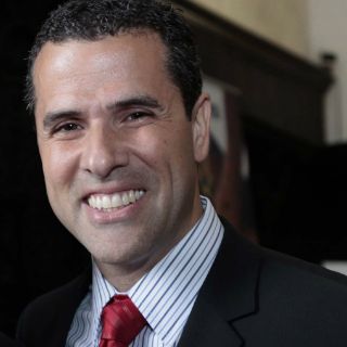 Busca Marco Antonio Regil volver a la conducción en EU