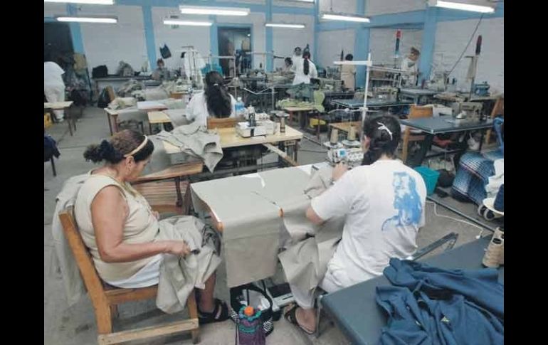 Uno de los factores que impulsarán la adopción de factura electrónica es que se cuenta con costos accesibles. ARCHIVO  /