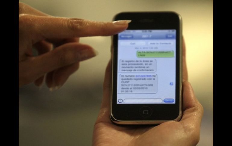 La principal meta es ampliar la cobertura de la red de internet rápida para celulares (3G). ARCHIVO  /