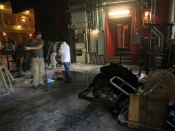 El escenario cuenta con seis piernas en cada lado y fue únicamente una, del extremo izquierdo, la que se perdió.  /