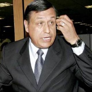 Dan 10 años de cárcel a ex servidor público