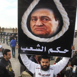 Juicio de Mubarak se pospone para lunes