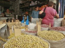 El salario mínimo dejó de ser un referente para fijar los precios de los productos. ARCHIVO  /