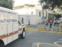 Una persona permanece en el Antiguo Hospital Civil tras consumir chorizo de soya donado al centro de rehabilitación. EFE  /