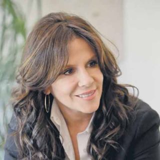 Rebecca Jones regresa a la televisión