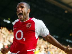Thierry Henry estuvo con el Arsenal ocho años (1999-2007) donde anotó 226 goles. AFP  /