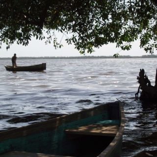 Rescatan a pescadores perdidos siete días en altamar