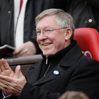 Ferguson se queda en ManU al menos tres años más