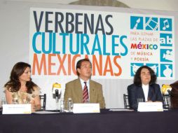 La iniciativa Verbenas Culturales Mexicanas es otro de los grandes logros de este año para Crestani (C).  /