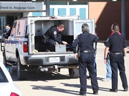 El hombre fue detenido por el FBI, al pasar su mochila por el sistema de rayos X. AP  /