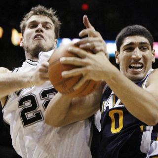 Los Spurs se imponen al Jazz