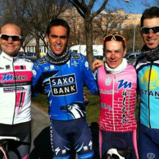 Contador presenta nuevo maillot de Saxo Bank