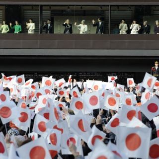 Akihito recuerda damnificados del terremoto