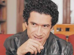 ''Los temas a lo que eventualmente me acaban conduciendo mis poemas son cada vez más pequeños pasajes de la vida cotidiana''.  /