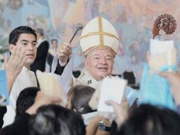 El arzobispo Juan Sandoval Íñiguez, en la primera misa del año oficiada en la Parroquia de San Bernardo.  /