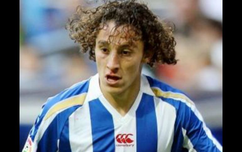 El delantero no pudo estar a las órdenes de su técnico, José Luis Oltra. ESPECIAL  /