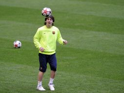 Durante 45 minutos realizó ejercicios con el balón y de carrera. ESPECIAL  /