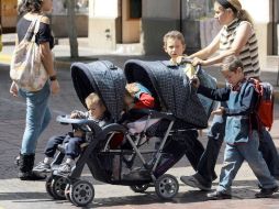 Según el municipio hay un padrón de 10 mil jefas madre de familia beneficiadas. ARCHIVO  /