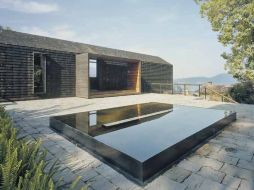 Casa en el bosque. Ganadora de la X Bienal de Arquitectura Mexicana, obra de Jorge Covarrubias y Benjamín González Henze. STEVE DOUBLE  /