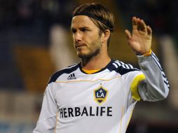 El futbolista no jugará con el equipo debido a que su familia quiere seguir en Los Ángeles. AFP  /