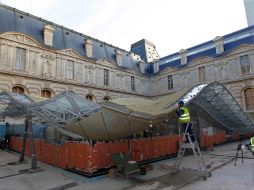Los arquitectos Rudy Ricciotti y Mario Bellini crearon manto que permite el paso de la luz natural favoreciendo la galería. REUTERS  /