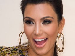 Al parecer, Kardashian le enviaba sensuales imágenes a Kanye West por celular. AP  /