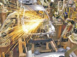 Las ventas de vehículos nuevos son un indicador anticipado del gasto del consumidor, afirman los expertos. AP  /