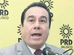 Roberto López no descartó que los tres precandidatos del PRD disputen con Enrique Alfaro la candidatura.  /