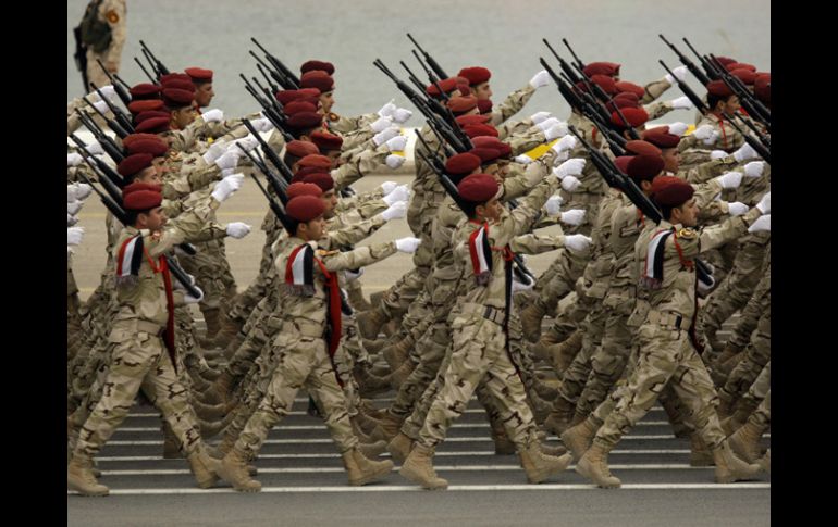 Este desfile es el primero desde el fin de las operaciones de retirada del ejército de Estados Unidos, el 18 de diciembre. AP  /