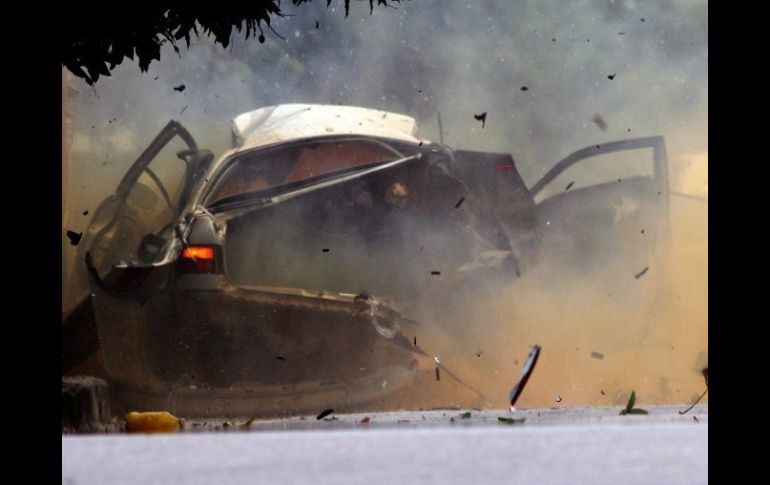 Las bombas explotan (o estallan) solas, mediante los mecanismos instalados para ello. EFE  /