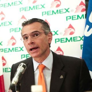 Consejo de Pemex acuerda evaluar participación en Repsol